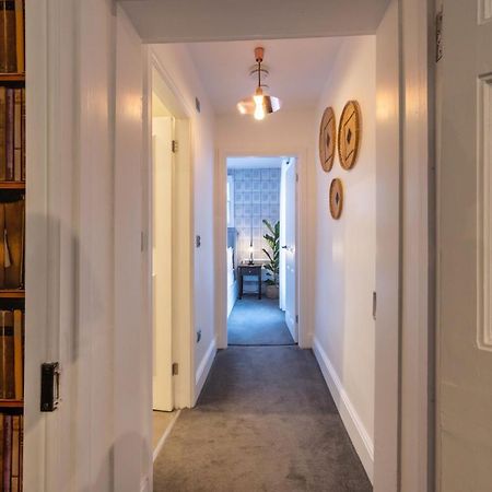 Contemporary Apartment On The Historic Rows Chester Exteriör bild