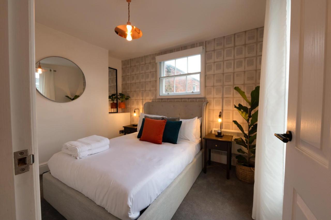 Contemporary Apartment On The Historic Rows Chester Exteriör bild