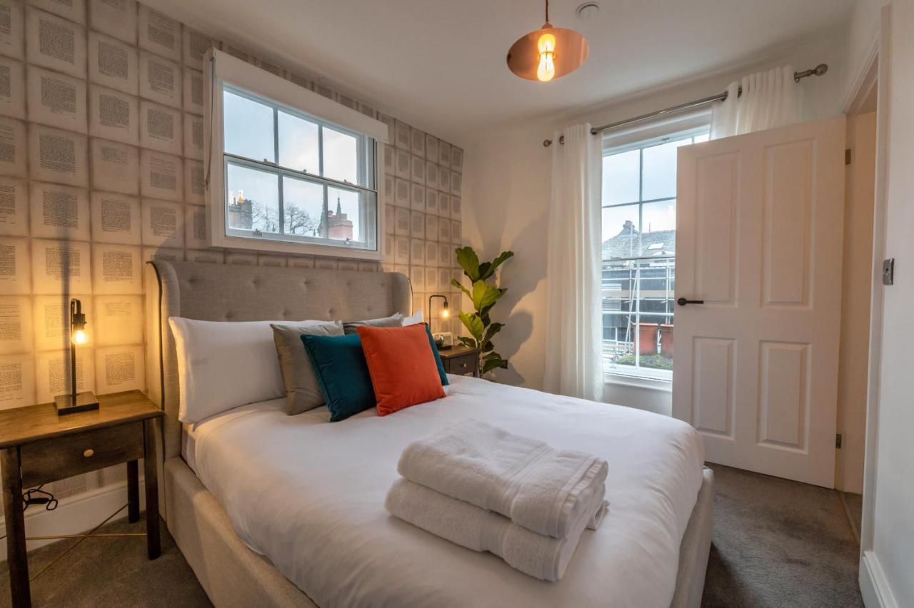 Contemporary Apartment On The Historic Rows Chester Exteriör bild